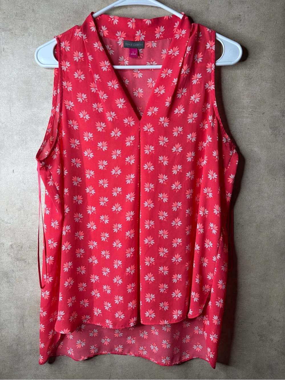 Vince Camuto Coral-Red Floral V-Neck Sleeveless Top